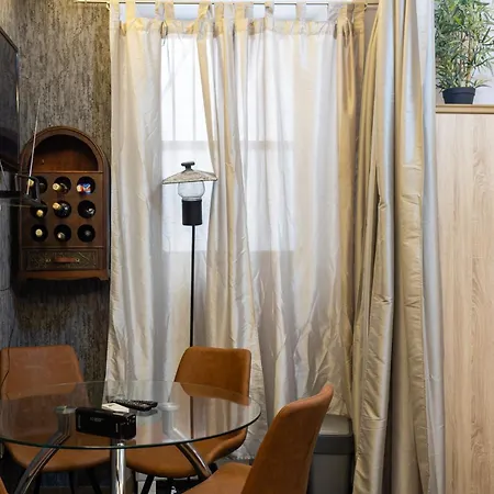 Seistanca Lux -old Entrance Apartment