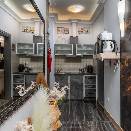 Apartment Seistanca Lux -old Entrance *