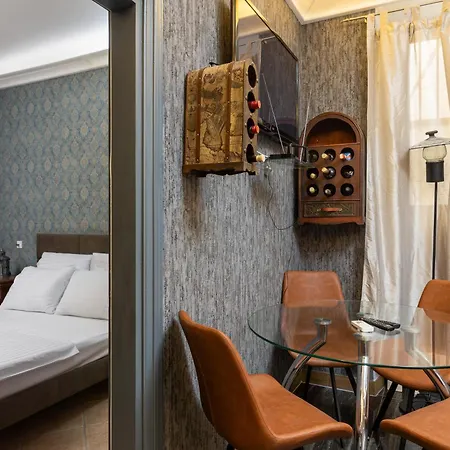 Seistanca Lux -old Entrance Apartment