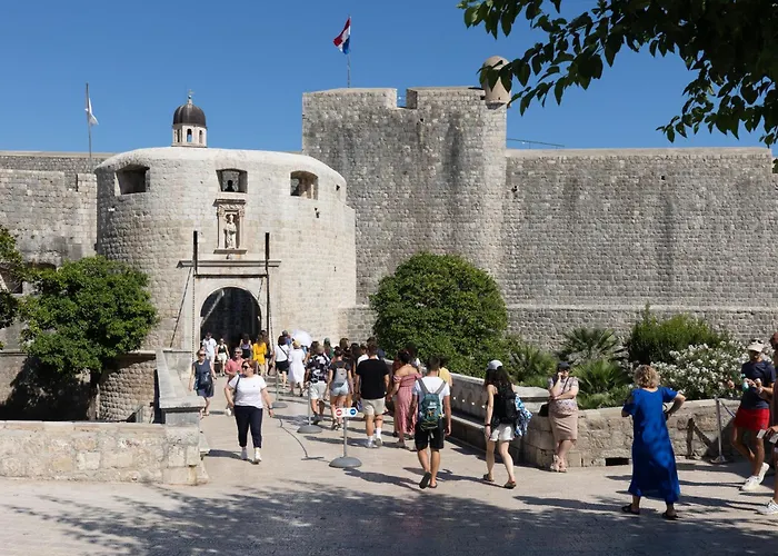 Διαμέρισμα Seistanca Lux -old Entrance
