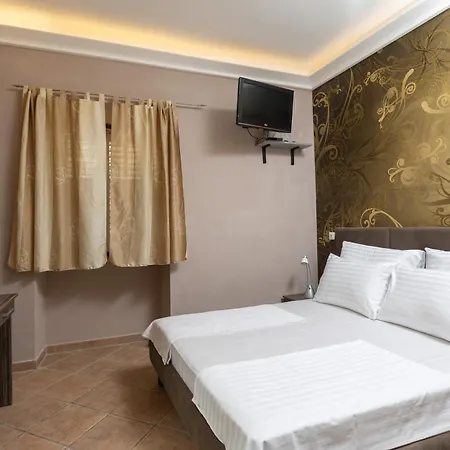 Seistanca Lux -old Entrance