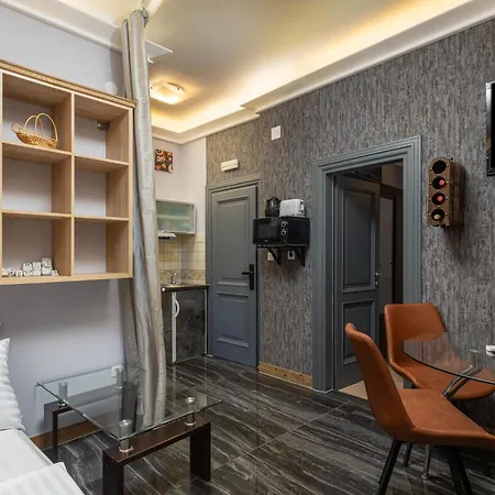 Seistanca Lux -old Entrance Дубровник